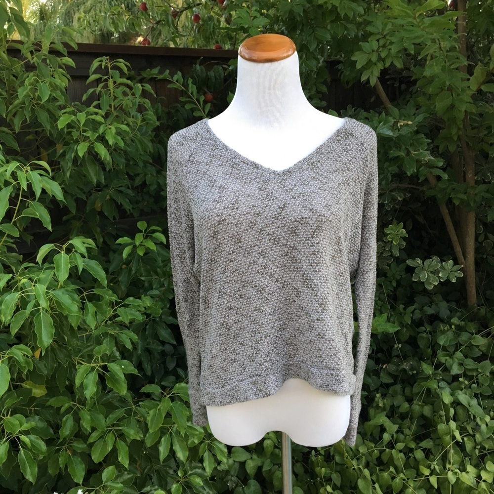 AMERICAN EAGLE GREY KNITTED TOP